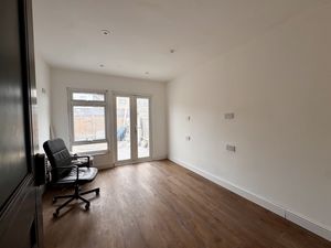 Photo 6- click for photo gallery